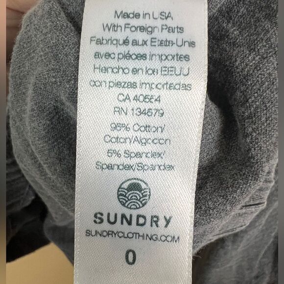 Sundry Women’s Size 0 XS Gray Mineral Wash Gathered Hem Blouse w/ Lantern Sleeve - Picture 3 of 5